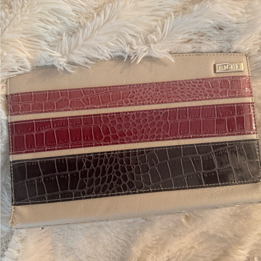 Miche Cream Clutch